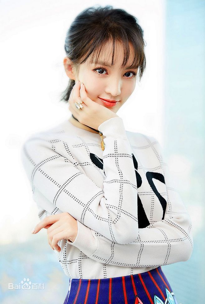 乘风破浪的姐姐:金晨《hello》尽显舞蹈功底,身材优越撩头发散发魅力