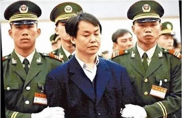 世纪悍匪张子强老照片风光时有多狂妄失败时就有多落寞