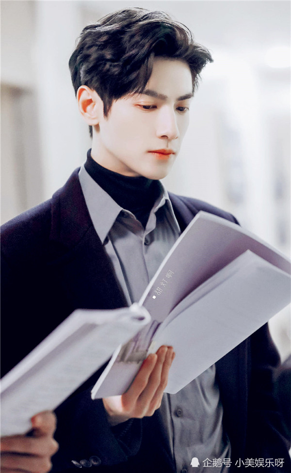 最适合演霸道总裁的男演员,张翰只排第二,第一是32岁的他