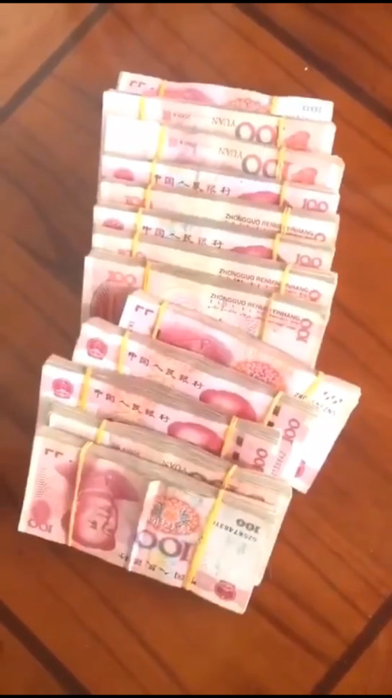 老人拿13万现金去银行存款,5年定期却被弄成了理财保险