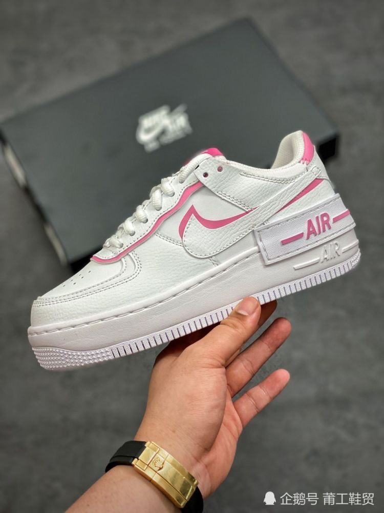 男士勿进粉粉甜甜的耐克空军一号af1樱花粉开箱网友超适合小仙女