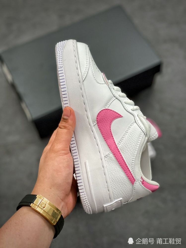 男士勿进粉粉甜甜的耐克空军一号af1樱花粉开箱网友超适合小仙女