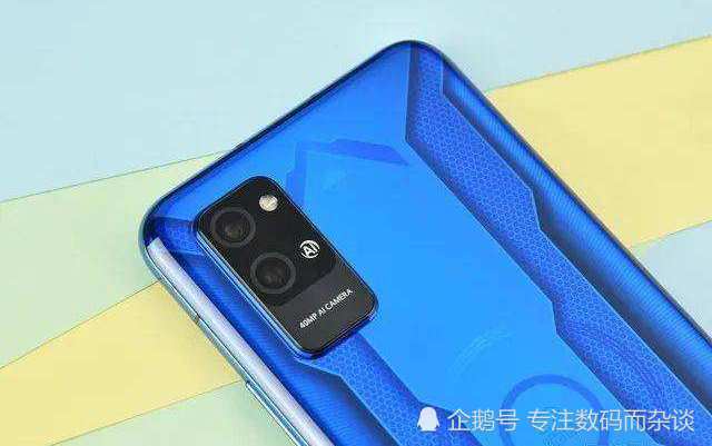 荣耀play4pro开卖荣耀v30pro降价兄弟相残分外香