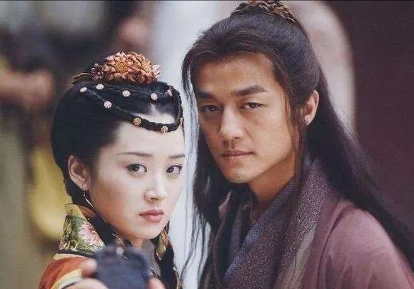 任盈盈对于令狐冲的第一个意义,是知遇之恩.