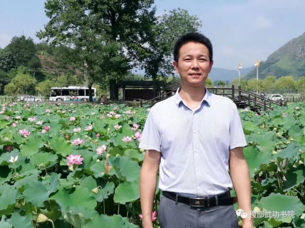 吴希贤|野陌花开自在香——访农民书法家吴希贤老师