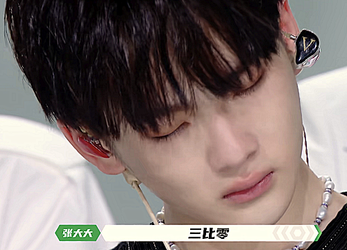 炙热的我们火箭少女101对决r1se惜败落泪的却是周震南