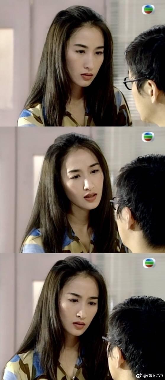 港剧《陀枪师姐》中的关咏荷,网友:家辉嫂好靓呀,满满的回忆!