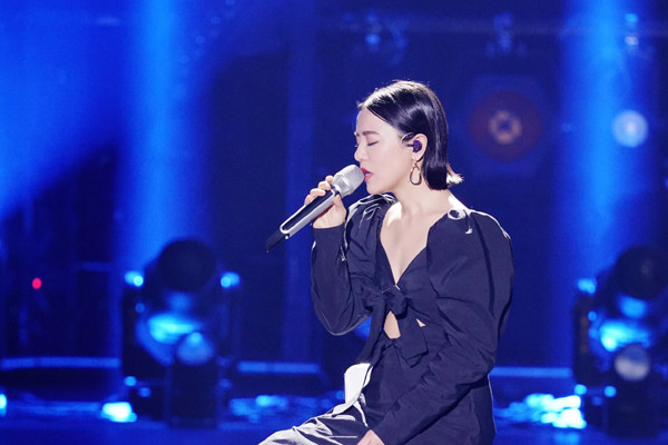 乘风破浪的姐姐大龄女艺人再出道这样做是否真的有意义