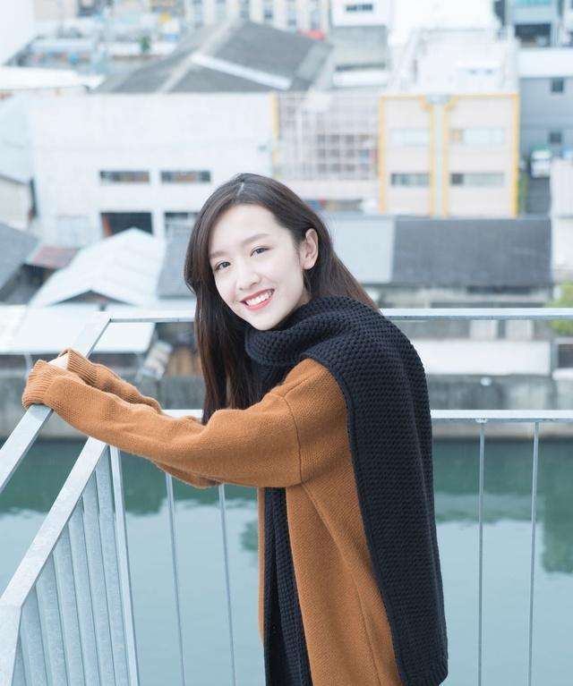 但娱乐圈的黑料,还不止这些,今年3月,一位叫晁然的演员,就在社交平台