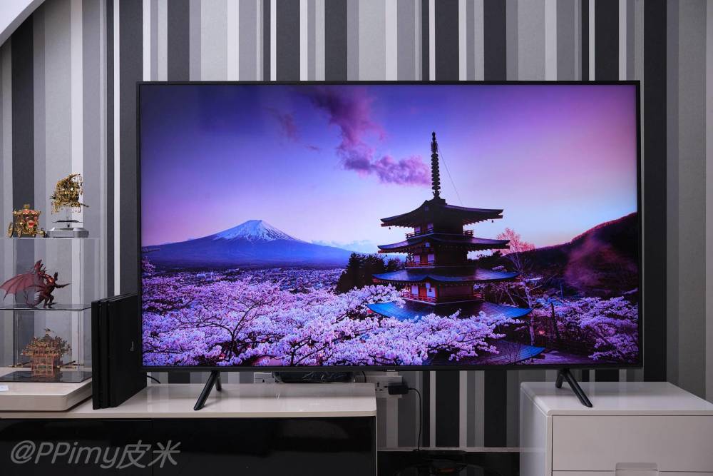 色度和对比度一直都是三星qled量子点技术的传统优势,在三星q60 65