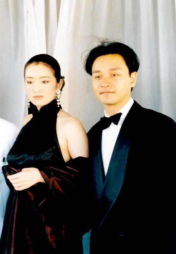 24年前的巩俐好优雅,穿旗袍尽显东方美,与张国荣同框真养眼