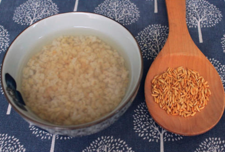 球,水煎包,锅盔,勺粑粑,鳝鱼糊汤粉,可以选择的很多,还流传着"曲米茶