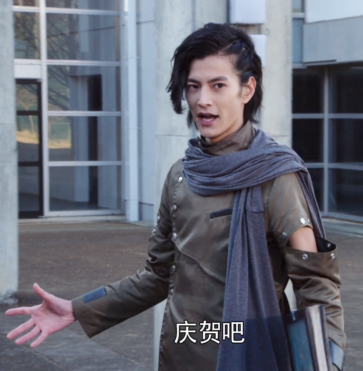 就会想起他那句标志性的台词:"伊娃诶~"没错,沃公公的本质就是庆贺怪