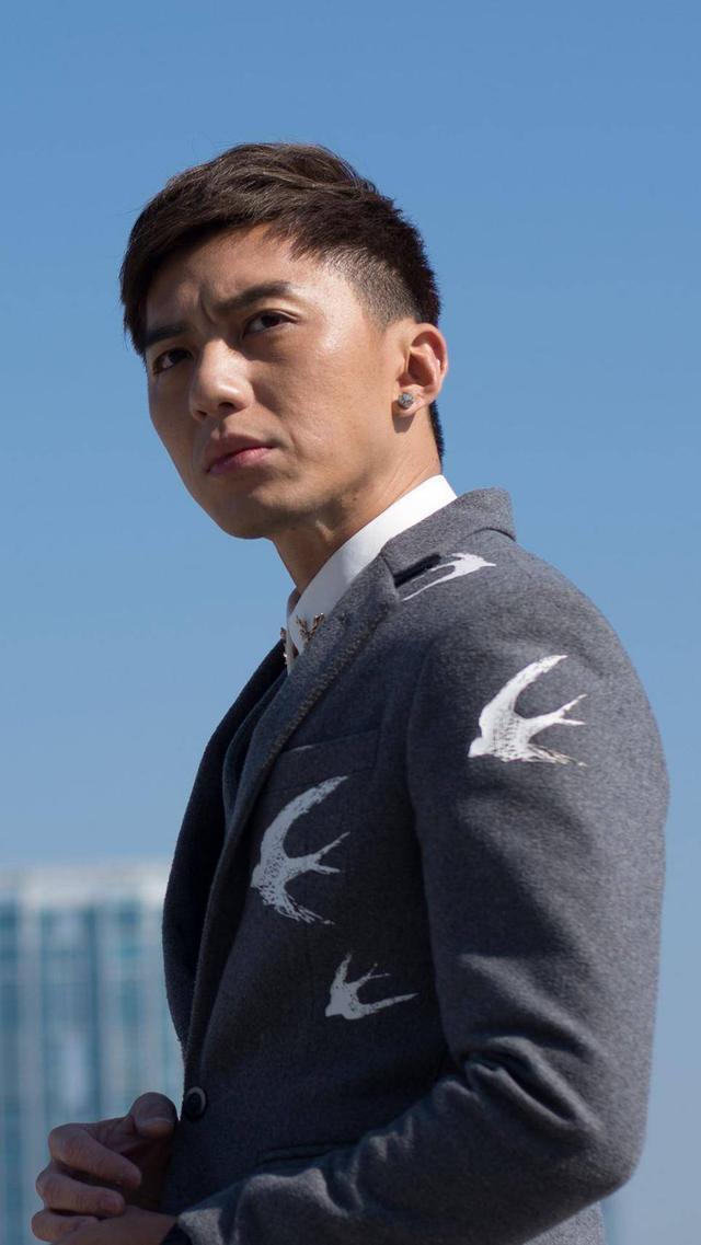 tvb小生袁伟豪邀好友上节目,自曝当年洪永城和唐诗咏分手感开心_腾讯