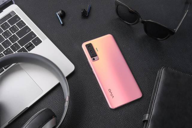 雅致外观魅力十足突破美学界限vivox50浅醺美图赏析