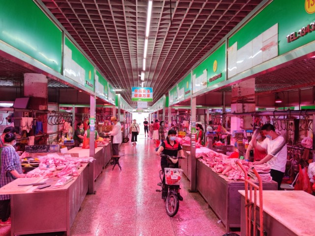 岳各庄批发市场鲜肉区可24小时不打烊