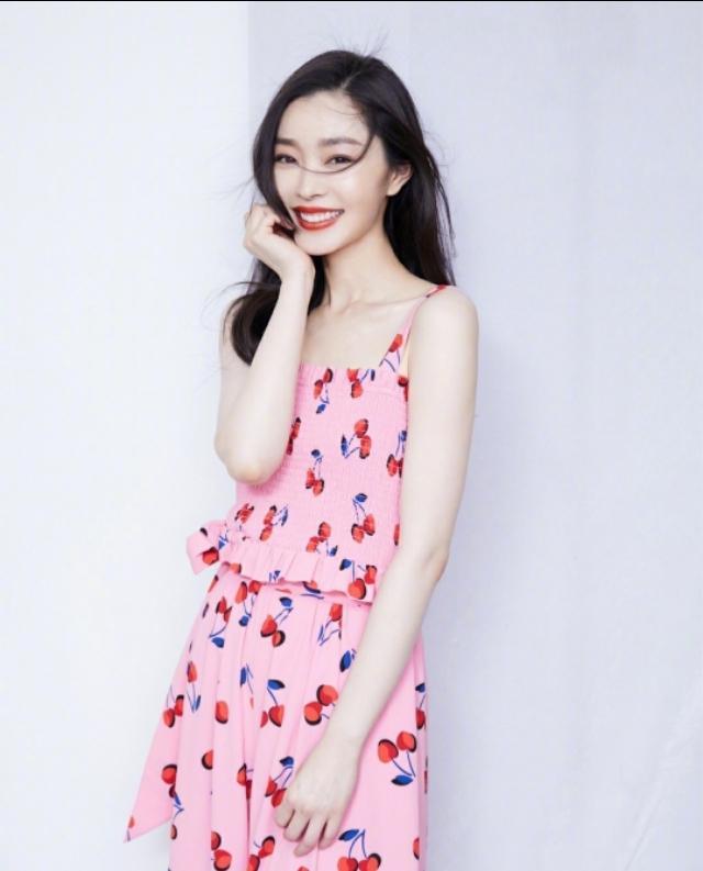 宋轶甜美优雅不是很惊艳但是很耐看一种干净优雅的成熟