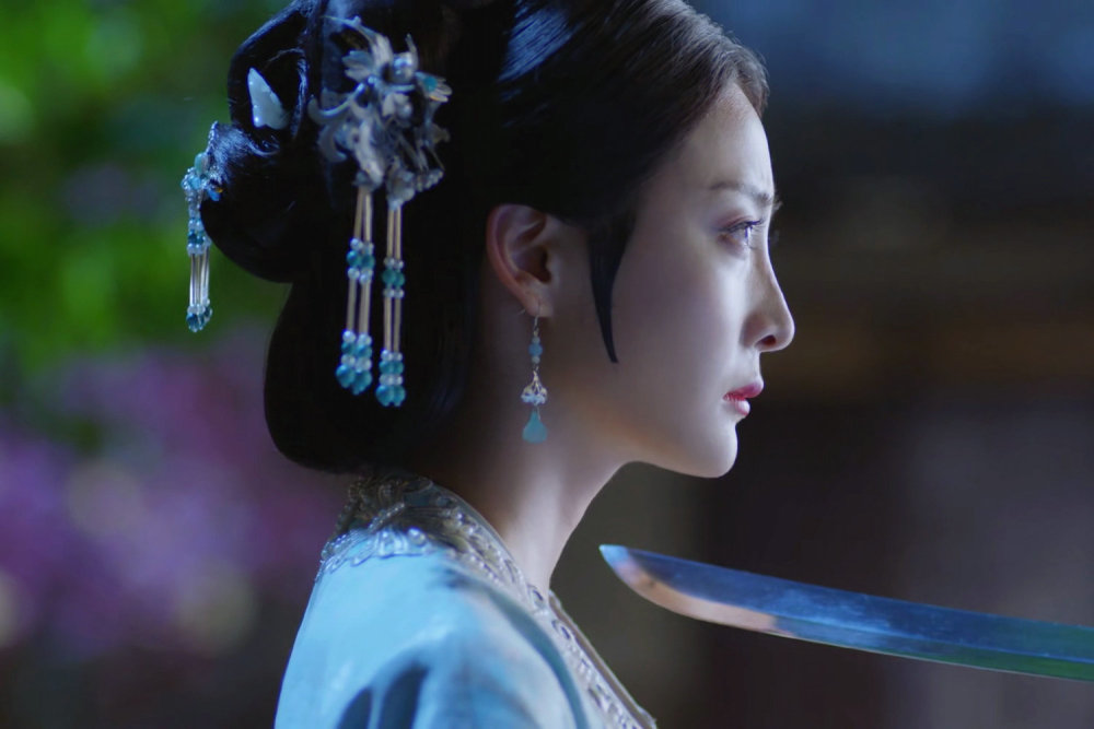 电视剧《长相守》截图04花木槿等一干人等离开后,原非烟打算和宋明磊