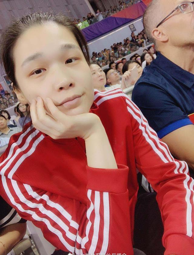 女排奥运冠军林莉:出身农村,孝顺父母的举动让人泪奔