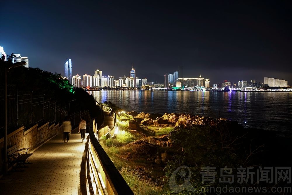 青岛海滨太平角夜色妖娆怎一个美字了得