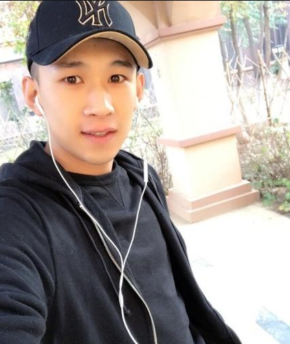 还记得"网络一哥"李天佑吗?近照曝光后,网友:王者已成过去!