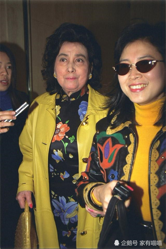 何鸿燊胞妹何婉琪生下两个子女,同是私生,待遇竟是天壤之别