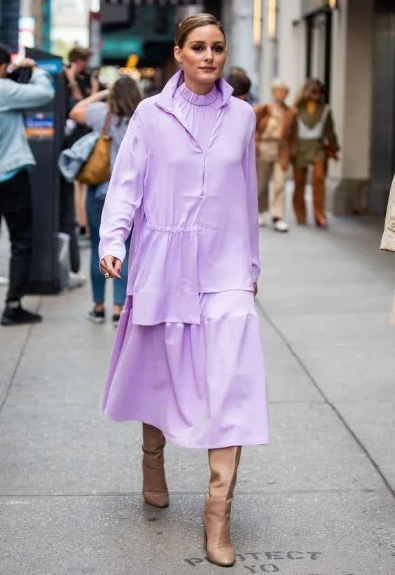 今年流行的“香芋紫”太难搭？时尚潮人都这样穿，可盐可甜显气质