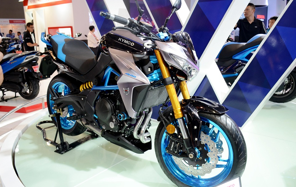 光阳"贵族"运动街车,并列双缸 博世电喷,极速175km,4万