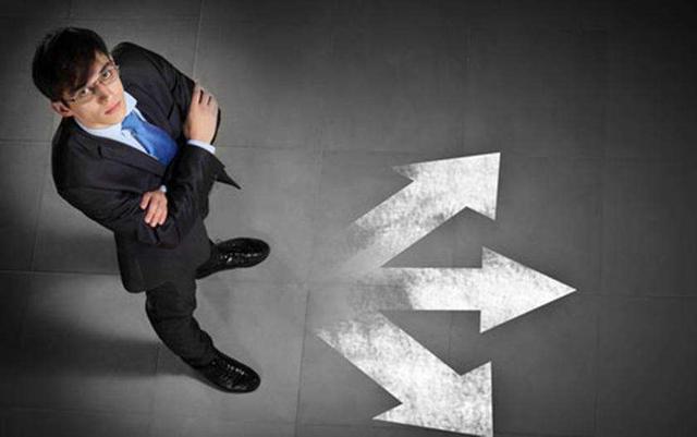 离职前与员工告别工作群内发红包被领导回怼显摆啥