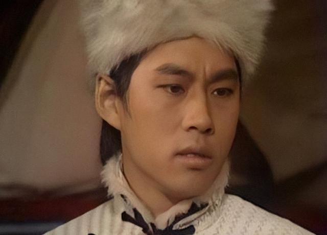 吴博君在出演《天龙八部》后不久就遭tvb裁员,40岁的他转行做起了大楼