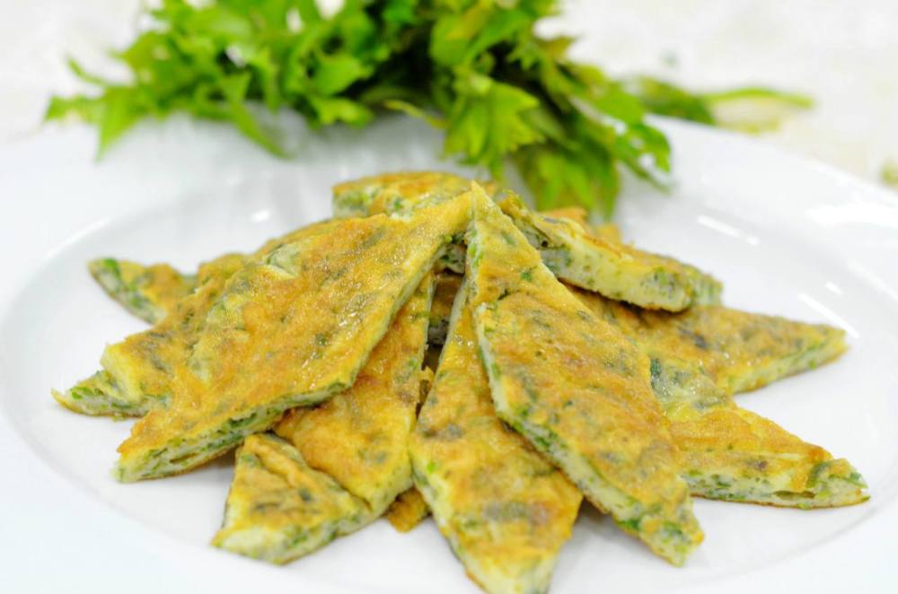 轻松学会香椿煎蛋的做法成功的美味让全家享用