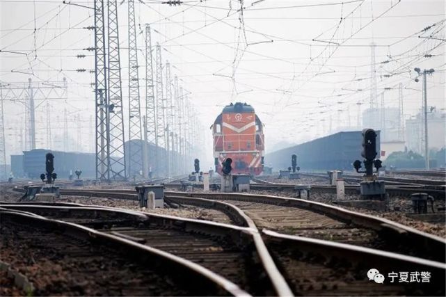 家门口的铁路 腾讯网