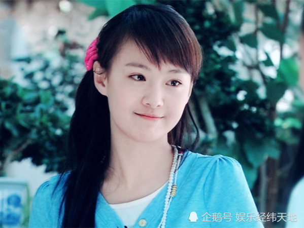 最后一位就是我们中国的初恋脸女星了,那就是出道即爆红的郑爽了.