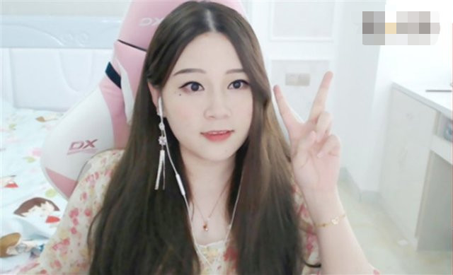 萌面酥真实照片高颜值女主播真名周蔚玲素颜被吐槽