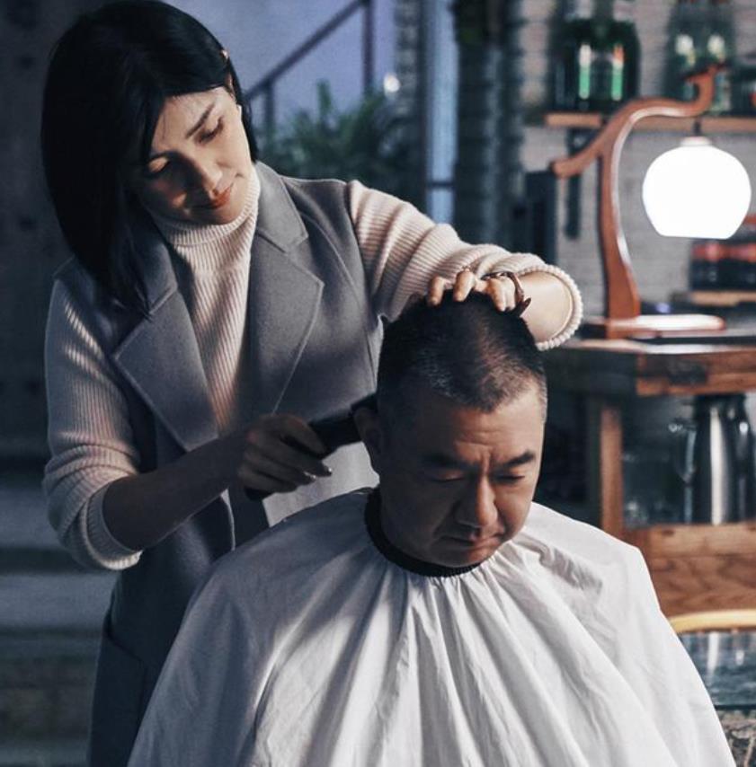 《三叉戟》胡可被吐槽老气,自曝被沙溢威胁才结婚,两儿子人气高