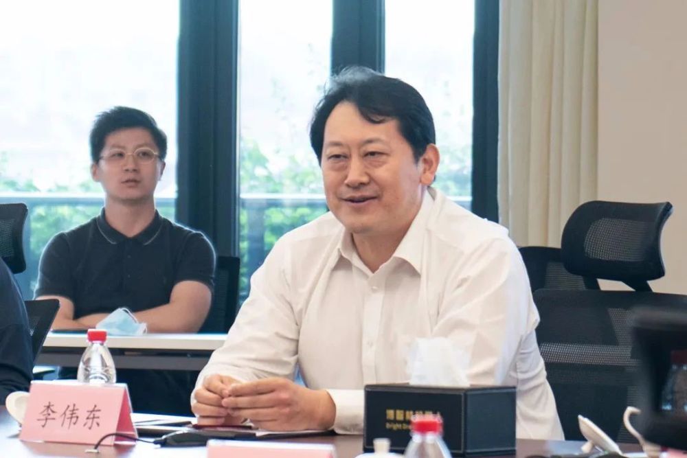 李伟东说,希望双方以此为契机加强合作与交流,携手为冬奥会做好服务.