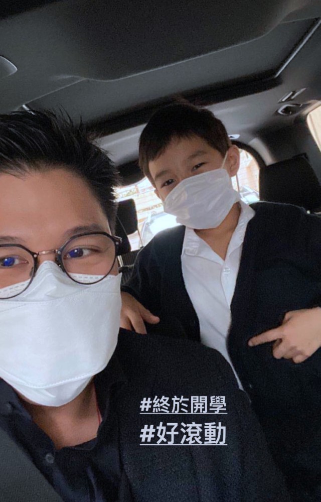 霍启刚|霍启刚郭晶晶入住1.5亿带花园泳池独立屋，两个女儿露正面更像爸爸