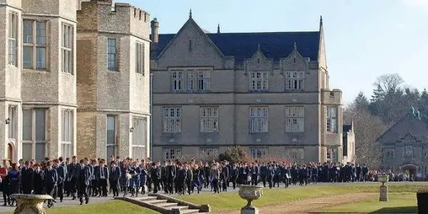 最新2019至2020英国学排名a_官宣!2019英国大学最新申请数据公布!中国大陆学