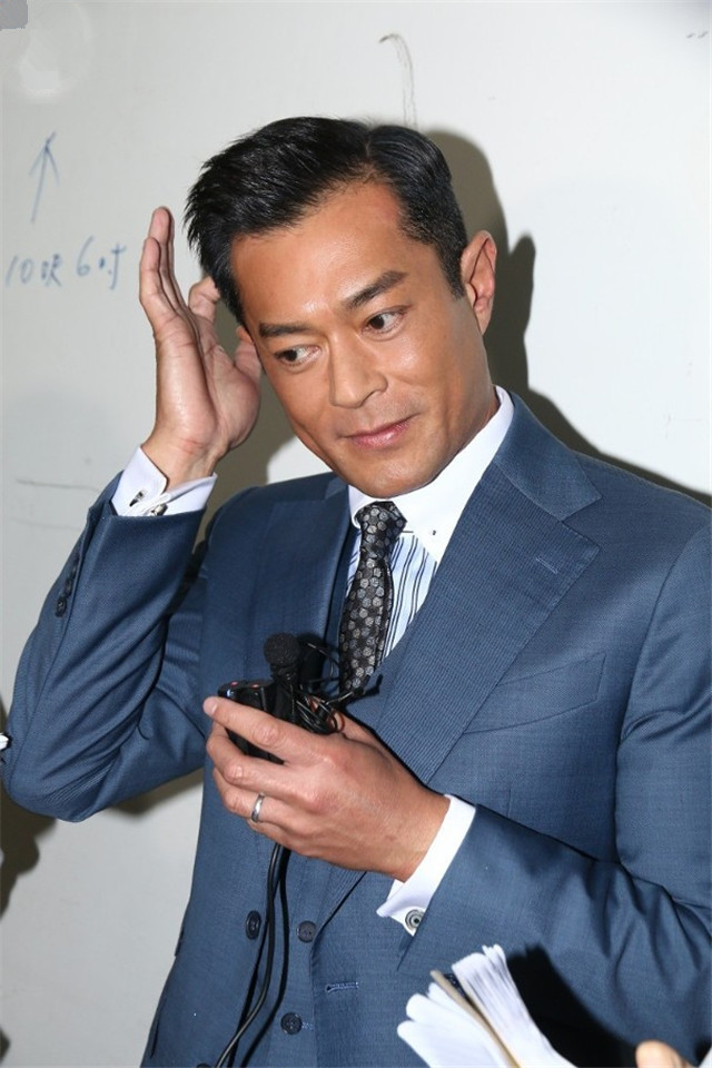 古天乐被逼捐千万后又引发争议,做慈善却被骂不公平