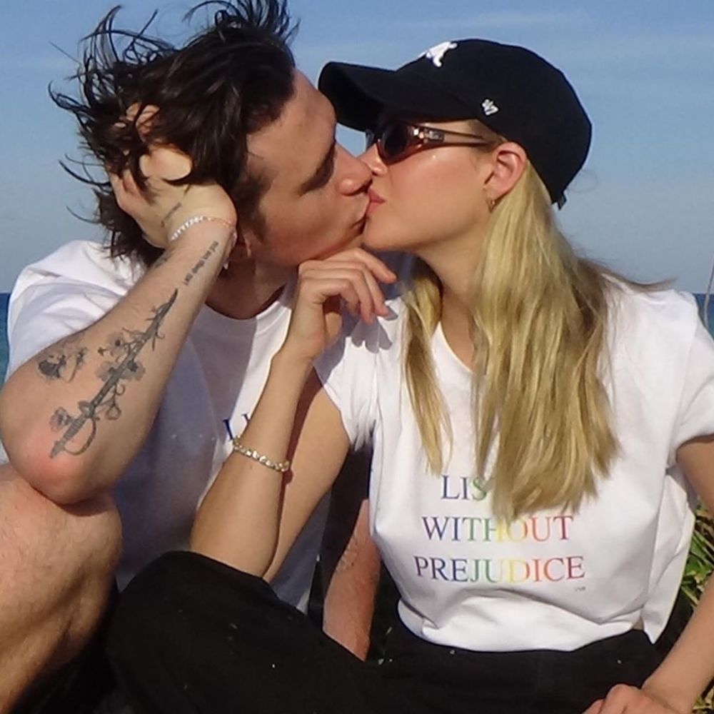 贝克汉姆|贝克汉姆长子布鲁克林官宣订婚，称要做最好的爸爸，疑似造人成功