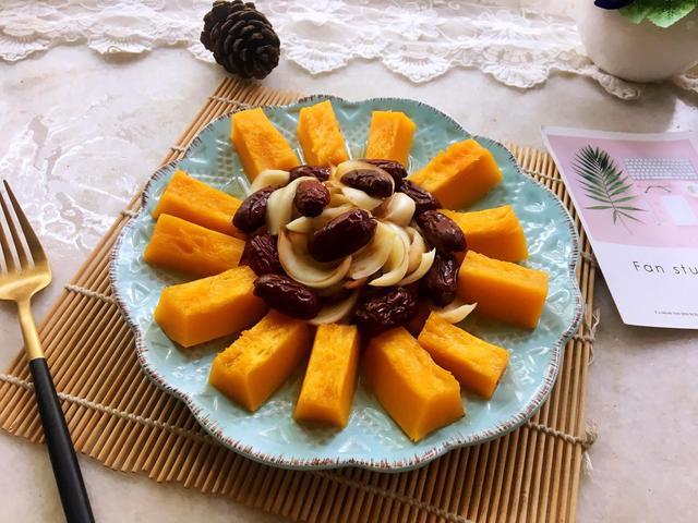 夏天南瓜的新吃法不用一滴油一粒盐比炒的好吃百倍