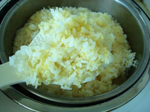 要煮出一锅香喷喷的米饭,到底是米更重要还是锅更重要?