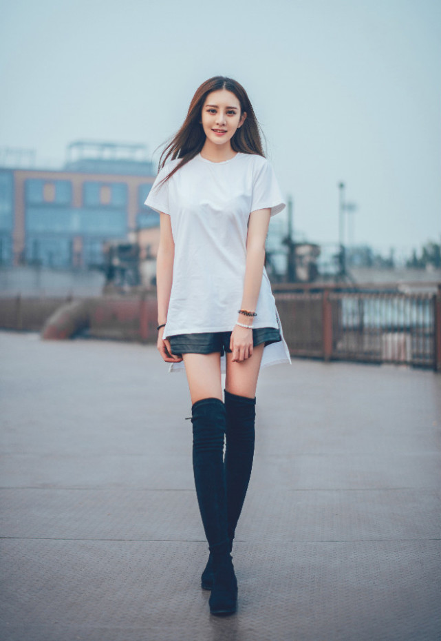 美图高挑气质女生时尚写真集