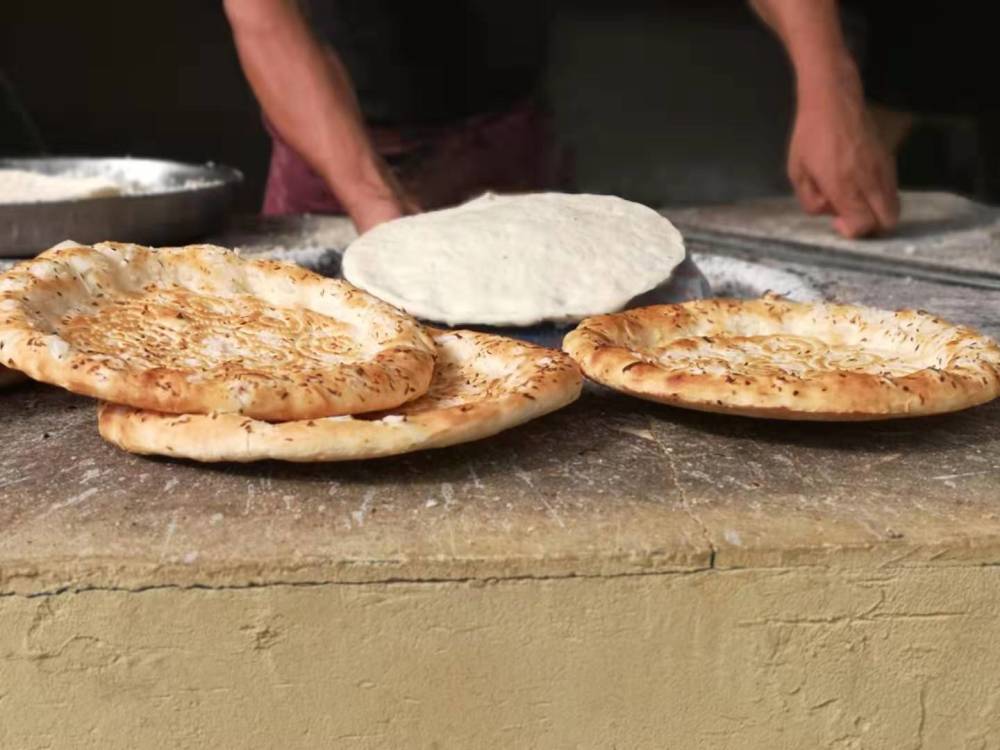 走过新疆5个旅行地，发现这5种美食最值得打卡，极具新疆地道风味