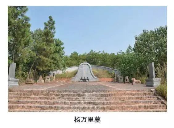 文物保护单位名人墓,主要有宜春的况钟墓,宋应星墓, 甘汝来墓,张勋墓