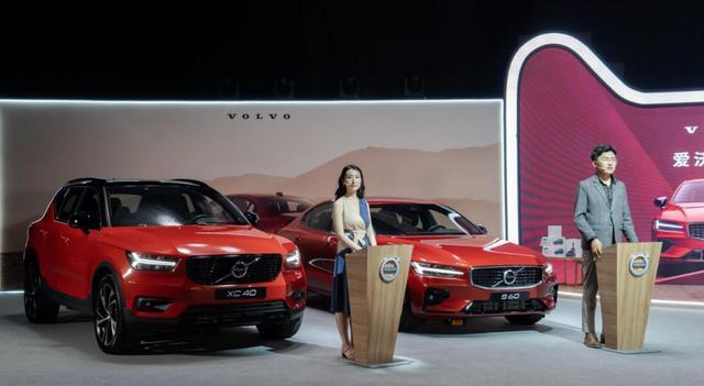 很显然,沃尔沃精心策划的《爱沃,请回答》的精彩直播带货,不仅成功