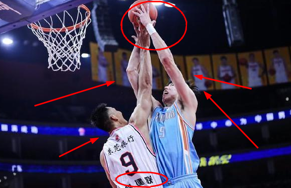 最强摸高纪录389,易建联370詹皇280,那周琦?