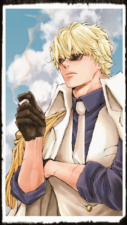 这样又高又帅的柯拉松应该去做海军的代言人.