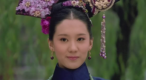 甄嬛传原著中浣碧至死不知为什么果郡王出门总喜欢带孟静娴