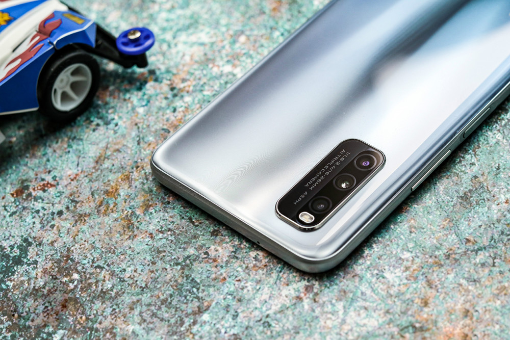 3000元以下选机iqooz1和neo3红米k30pro